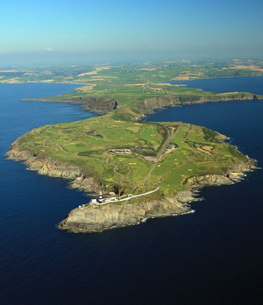 Experience west Ireland's dramatic coastal landscapes in an Avis car and save up to 15% when you book online.