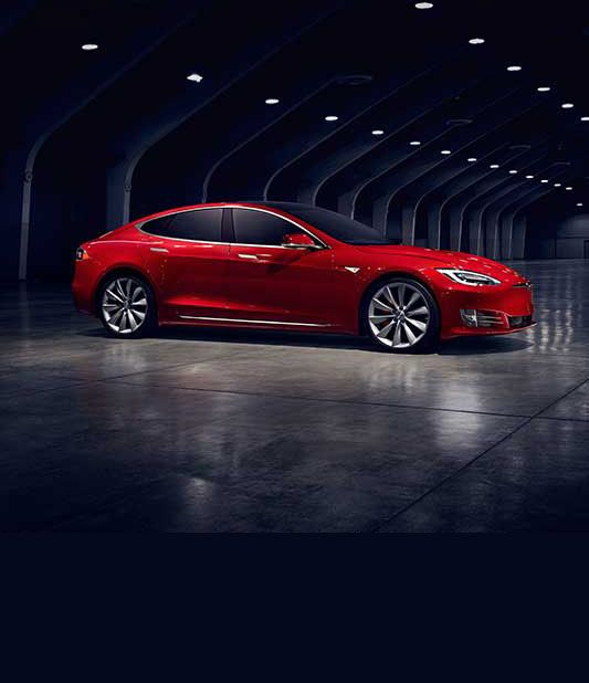 NAUJAUSIAS "TESLA MODEL 3"