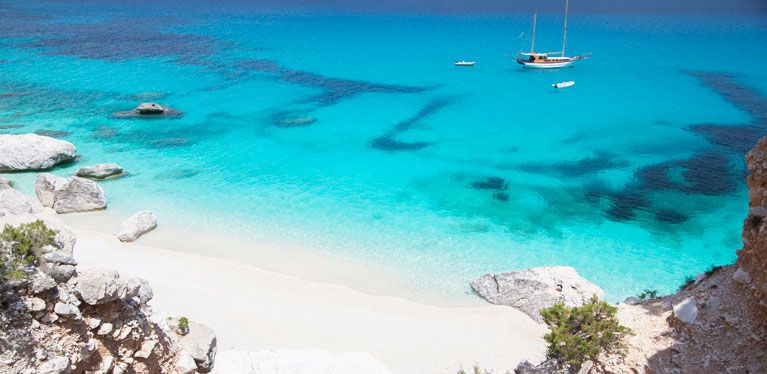 Ruhiges Wasser bei Cala Goloritze