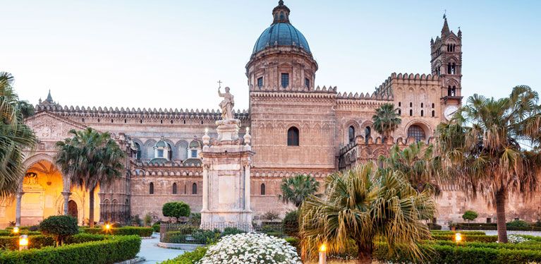 La beauté de la côte ouest depuis Palerme