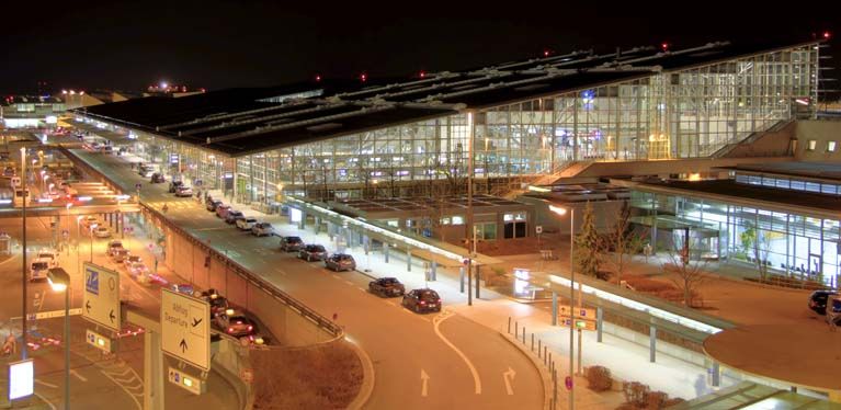 Avis Priority Parking Flughafen Stuttgart www.avis.de