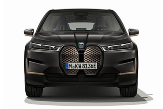 Fahren Sie den neuen elektrischen BMW iX 
