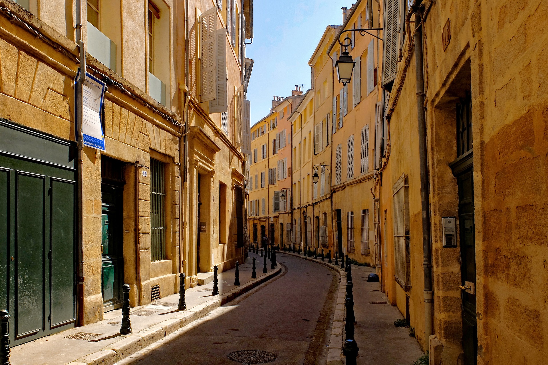 Louez une voiture à Aix-en-Provence