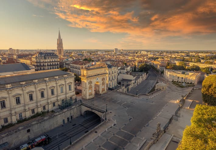 Montpellier city centre - square with stone buildings