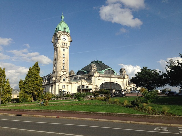 Limoges car hire