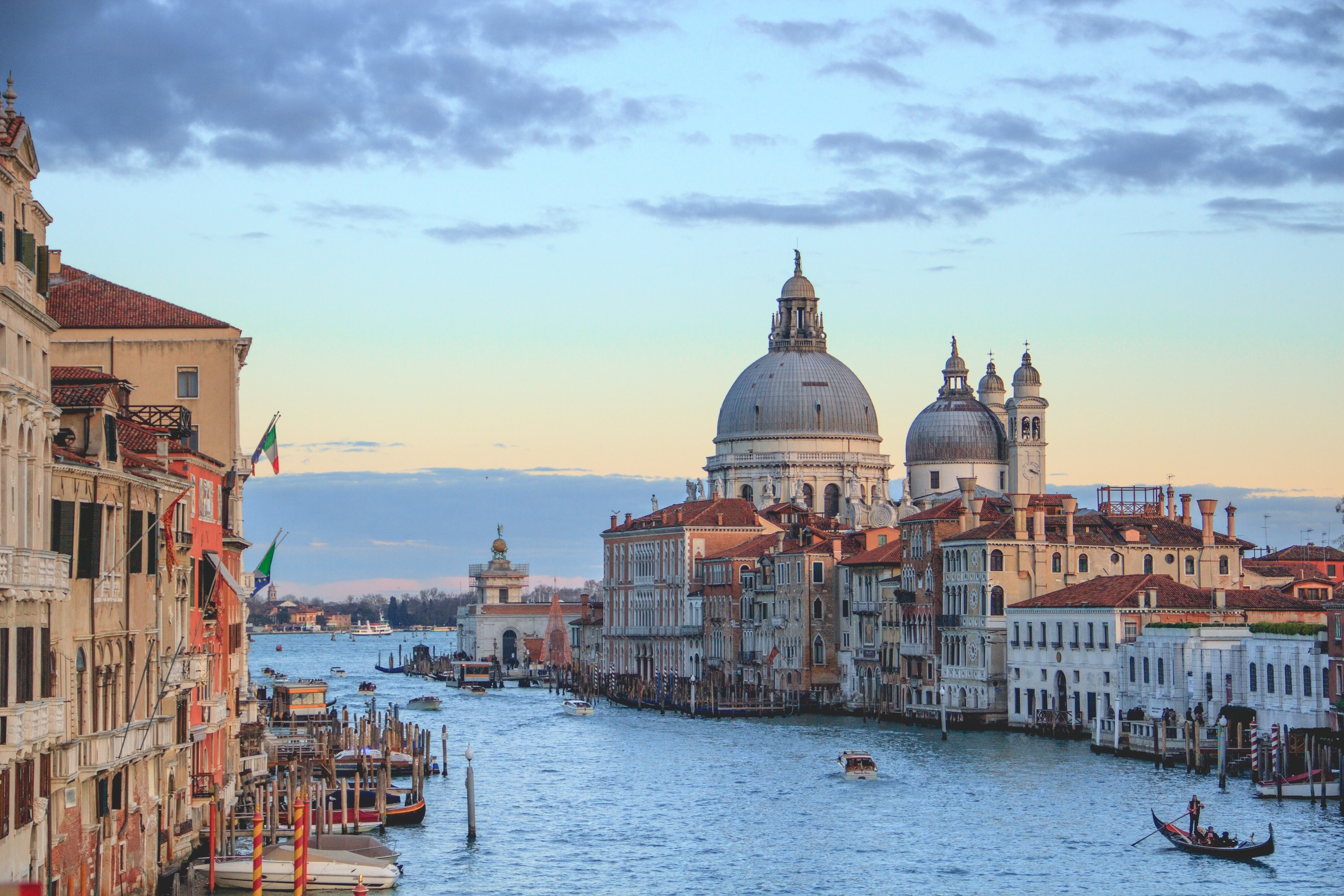  LA LOCATION DE VOITURE À VENISE