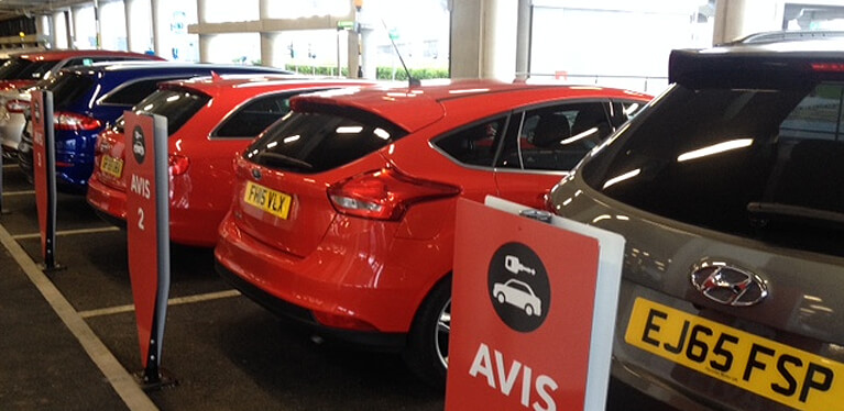 Alquiler de coches Avis con recogida prioritaria en la Terminal 2 de Heathrow