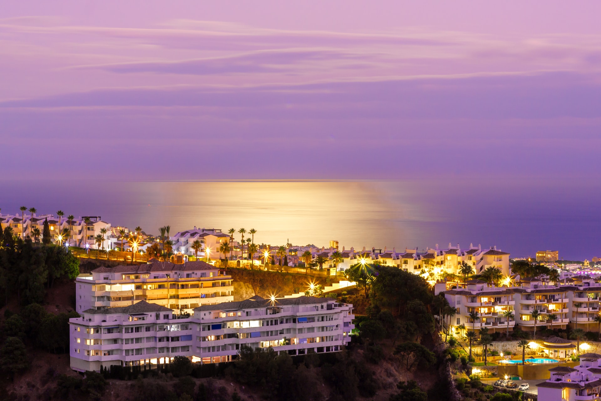 Explore with Avis car hire in Marbella