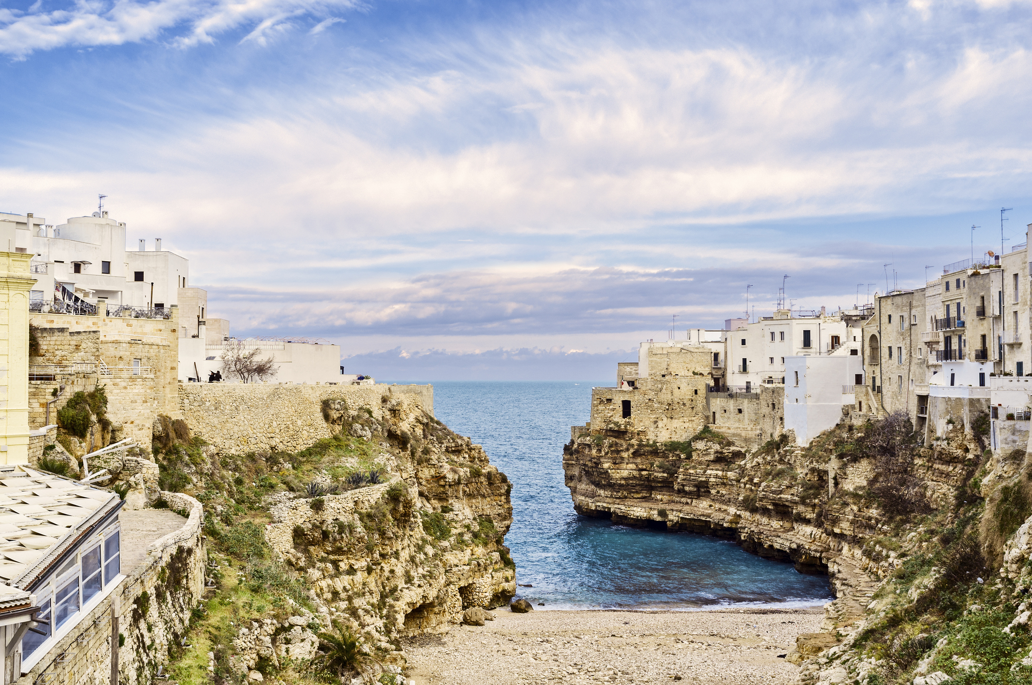 noleggio auto a Bari: ammira splendidi panorami di mare