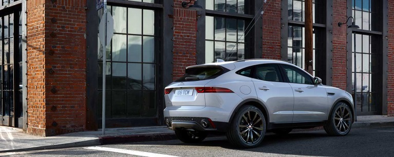 Jaguar E-Pace Avis Autókölcsönző