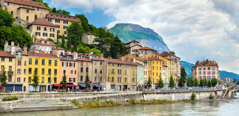 Avis car hire in and around Grenoble