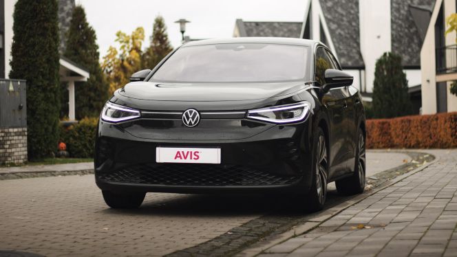 Both the front-wheel drive and all-wheel drive ID.5 have a stylish design, comfortable quiet driving and are equipped with an automatic transmission.