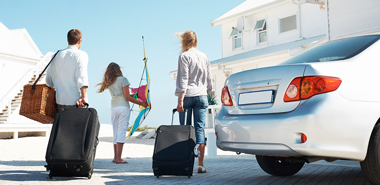 Das Buchen eines zusätzlichen Fahrers ist bei der Autovermietung Avis unkompliziert.